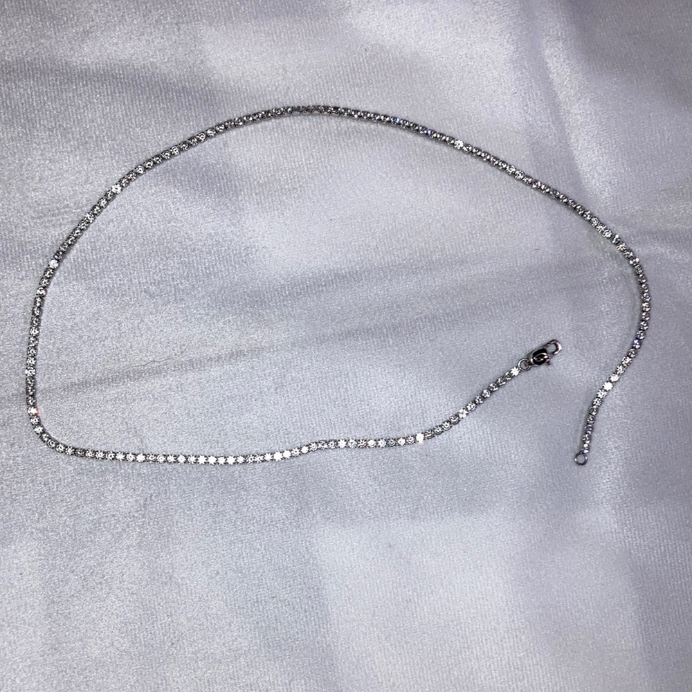GLD tennis necklace with box and pouch